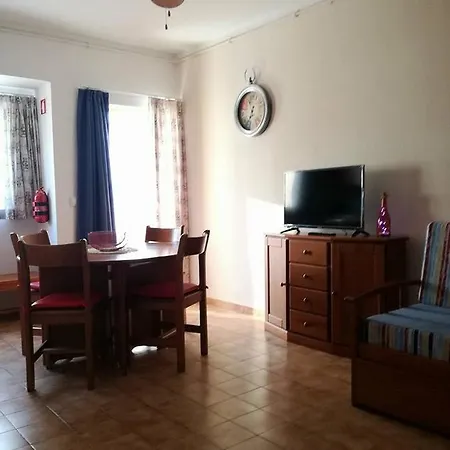 Апартаменти O Recanto Da Rocha Портіман